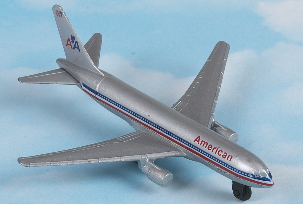 American Airlines Boeing 767 Hot Wings plane with connectible runway Just Think Toys