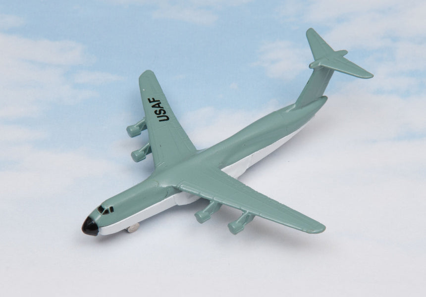 die cast airplanes,metal airplanes,military diecast planes,air force diecast plane,air force planes diecast metal,c-5 galaxy,c-5 galaxy model,c-5 airplane model,c-5 diecast,c-5 galaxy toy,c-5 model plane,c-5 plane,c-5 plane toy